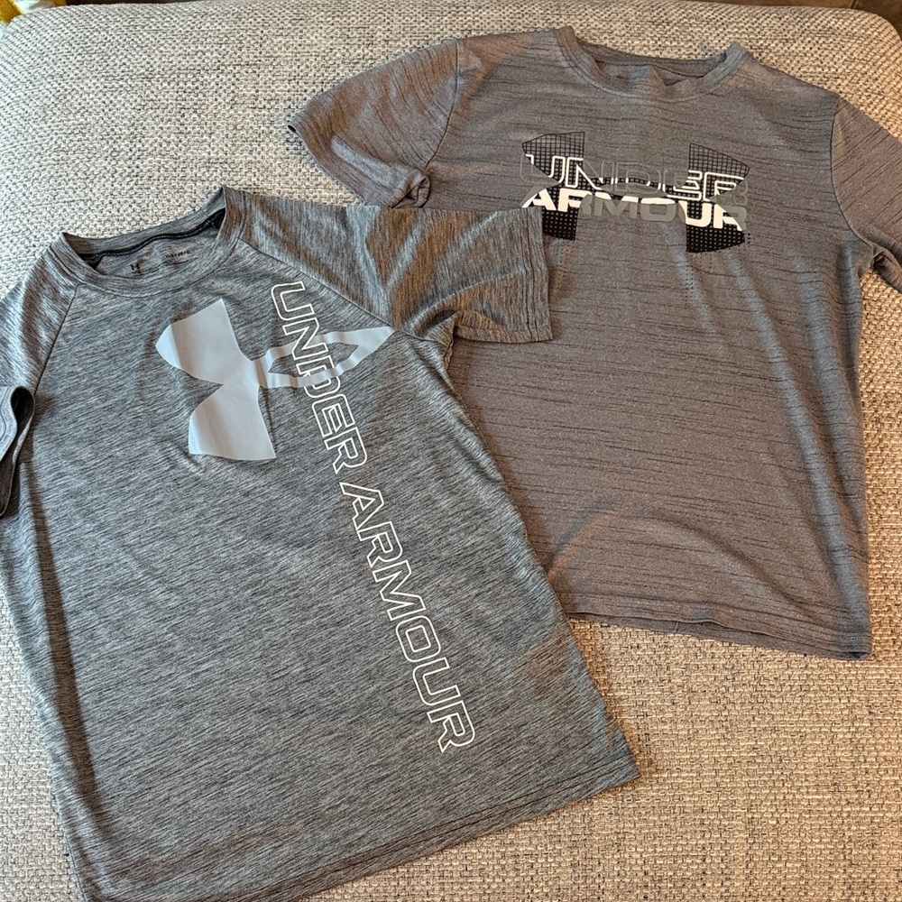 Under Armour Kids Short Sleeve Tees in Gray